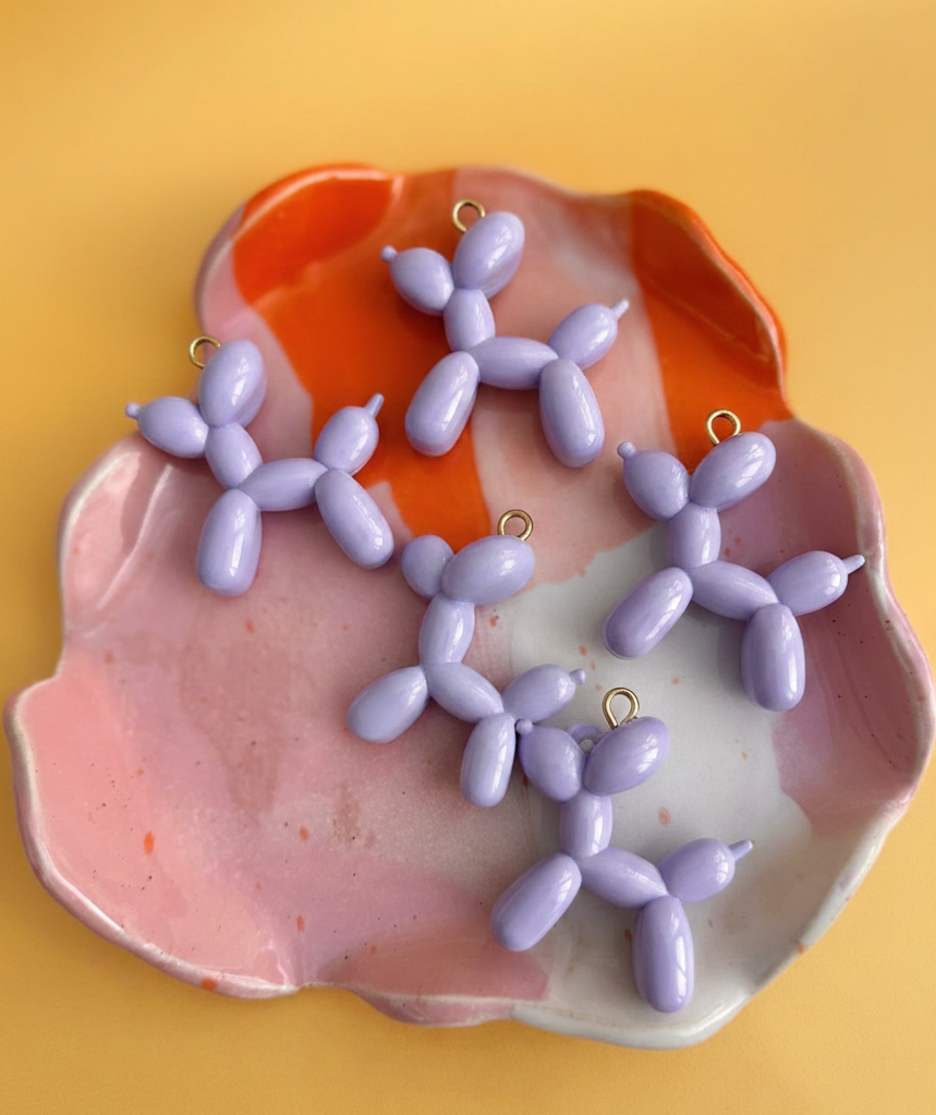 Charm chien lilas .png